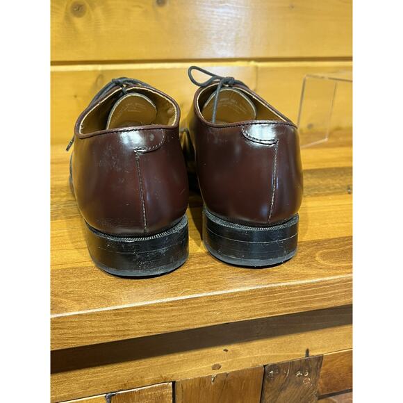 Jos. A. Bank Men\'s Cap-Toe Oxfords in Dark Brown